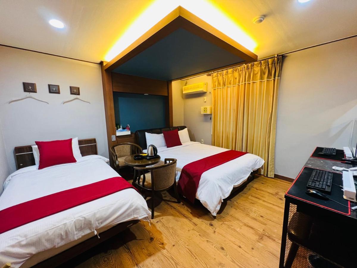 Sweet Hotel Чеджу Екстериор снимка
