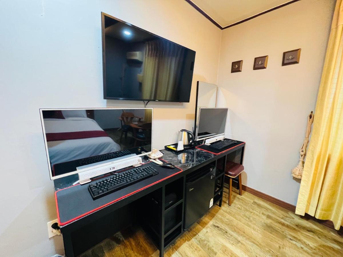 Sweet Hotel Чеджу Екстериор снимка