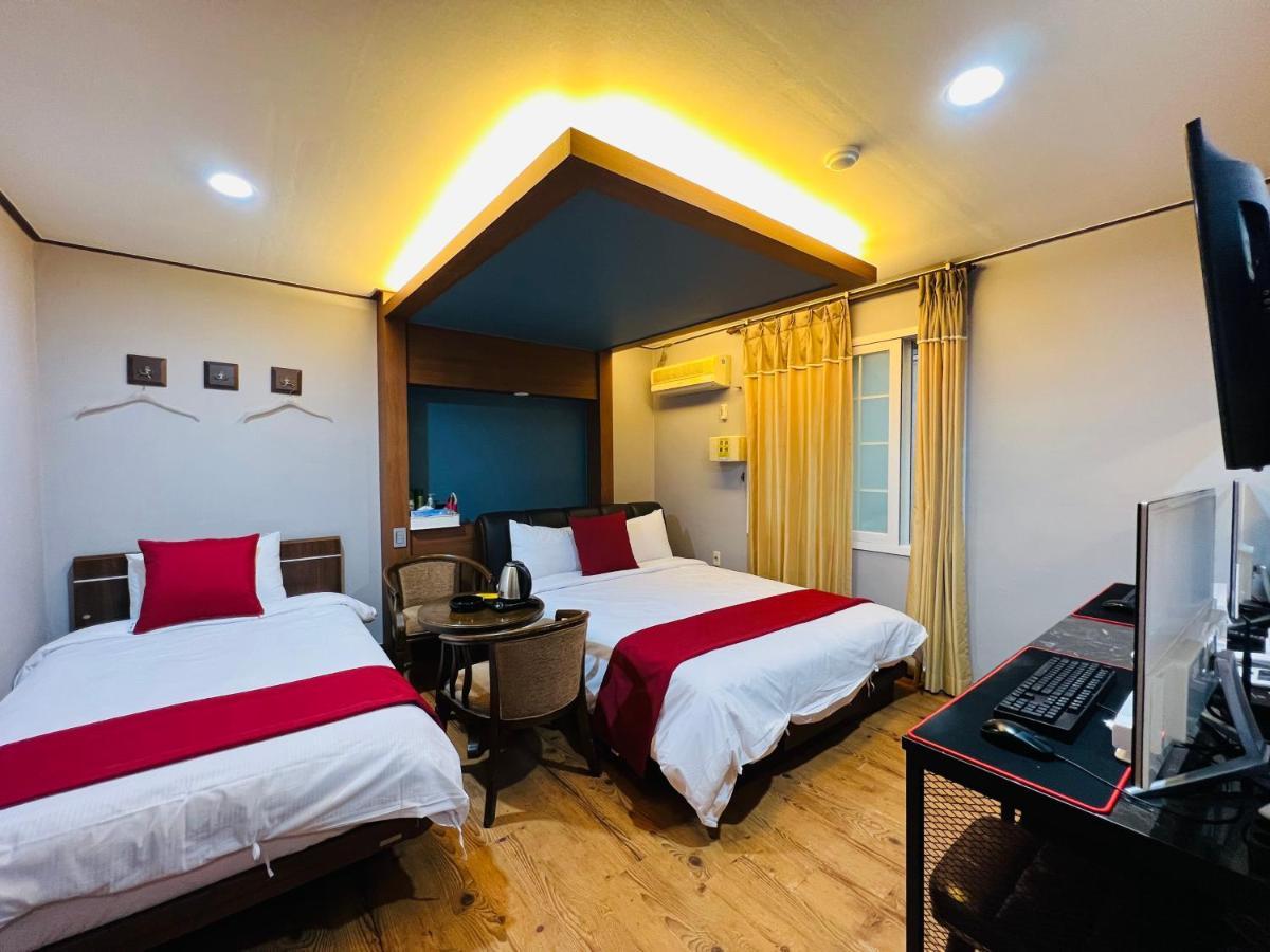 Sweet Hotel Чеджу Екстериор снимка